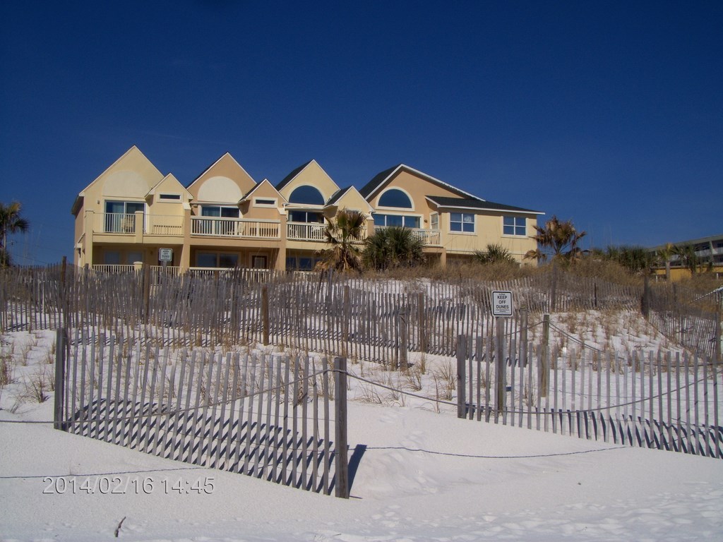 Christopher Greaves FortWaltonRentals_HPIM6825.JPG