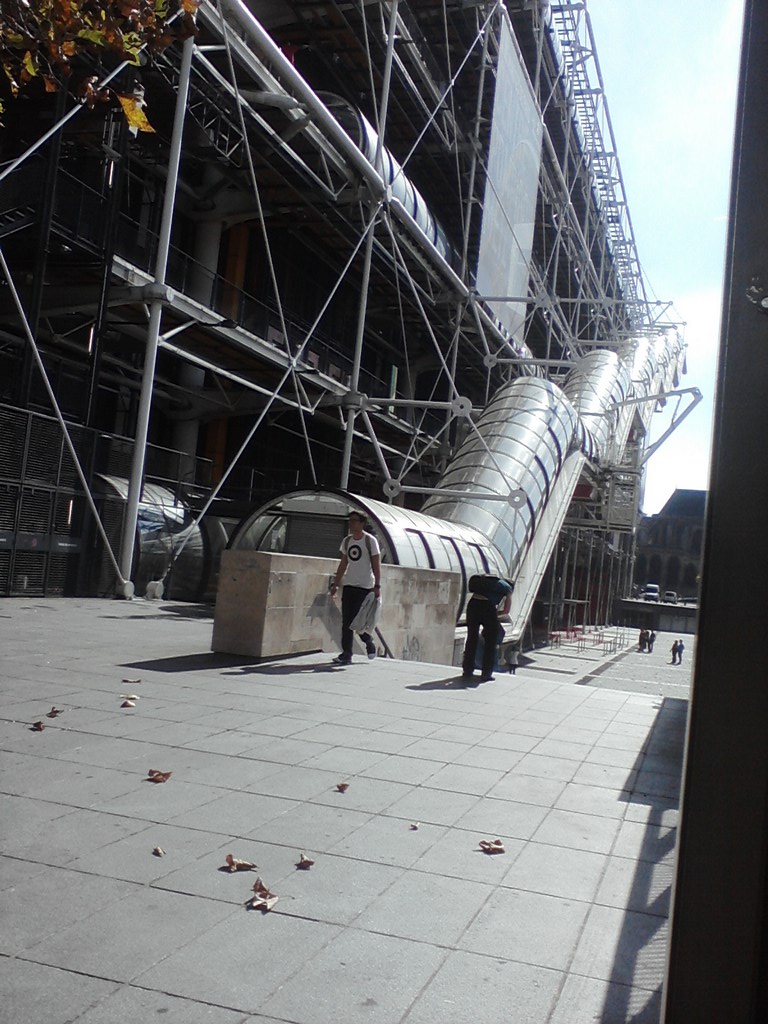 Christopher Greaves PARIS_0916141515-00.jpg