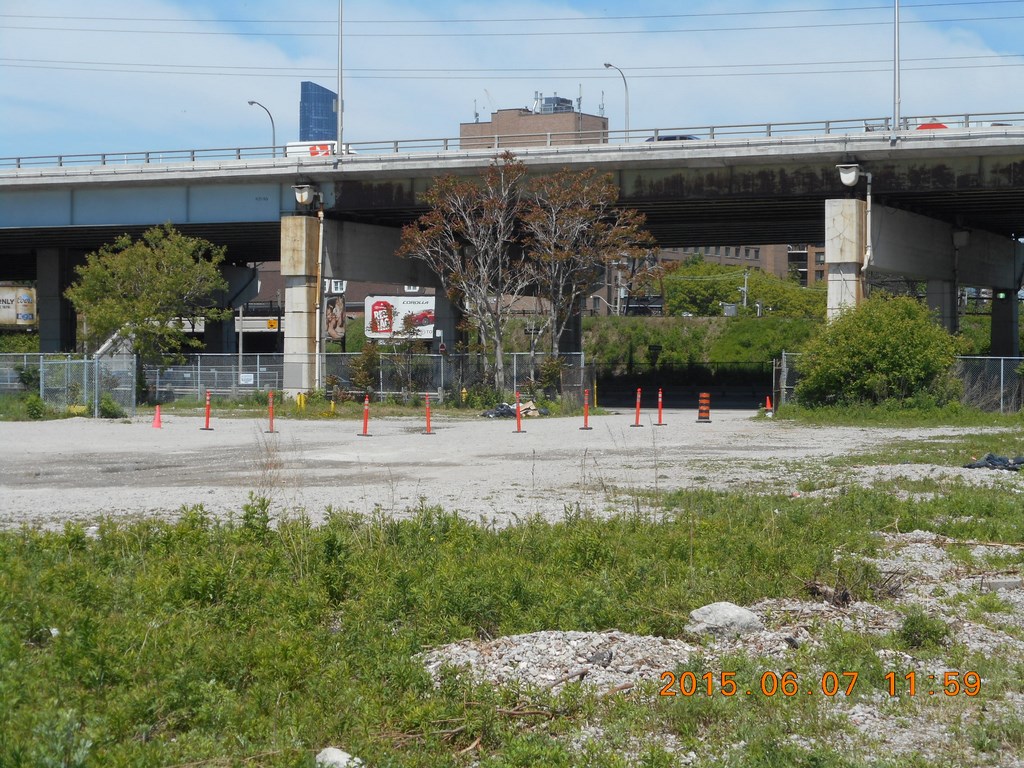 Christopher Greaves GardinerExpressway_DSCN1319.JPG