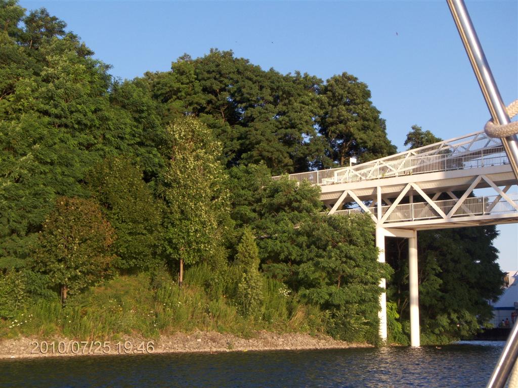 Christopher Greaves DayOnLake_HPIM2524.JPG